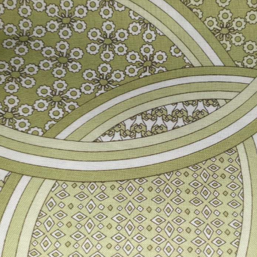 Moda - Urban Chiks - Summer in the City 31003-21 Avocado Calico