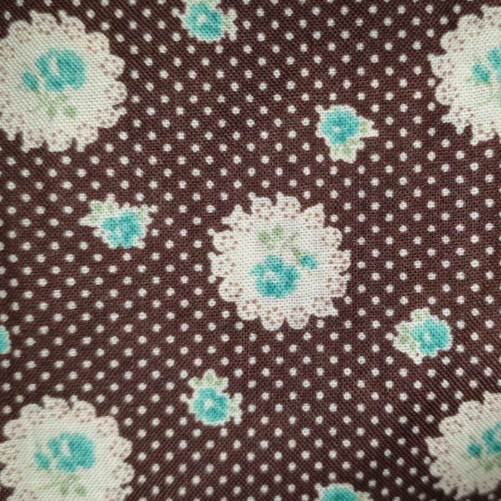 Yuwa Live Life 819798 Chocolate aqua doily dot