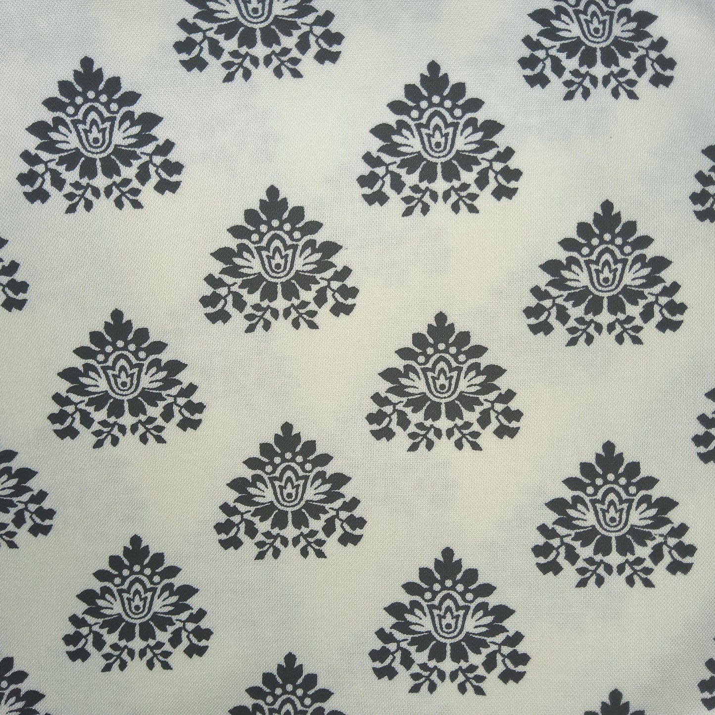 Michael Miller - Mary CX3323 white black damask