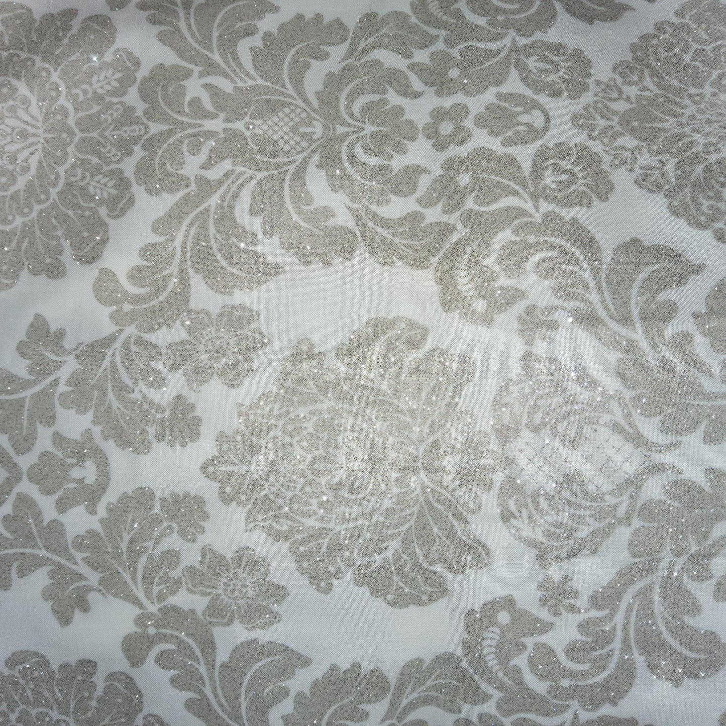 Michael Miller Delovely Damask Grey Silver Glitter DM4403