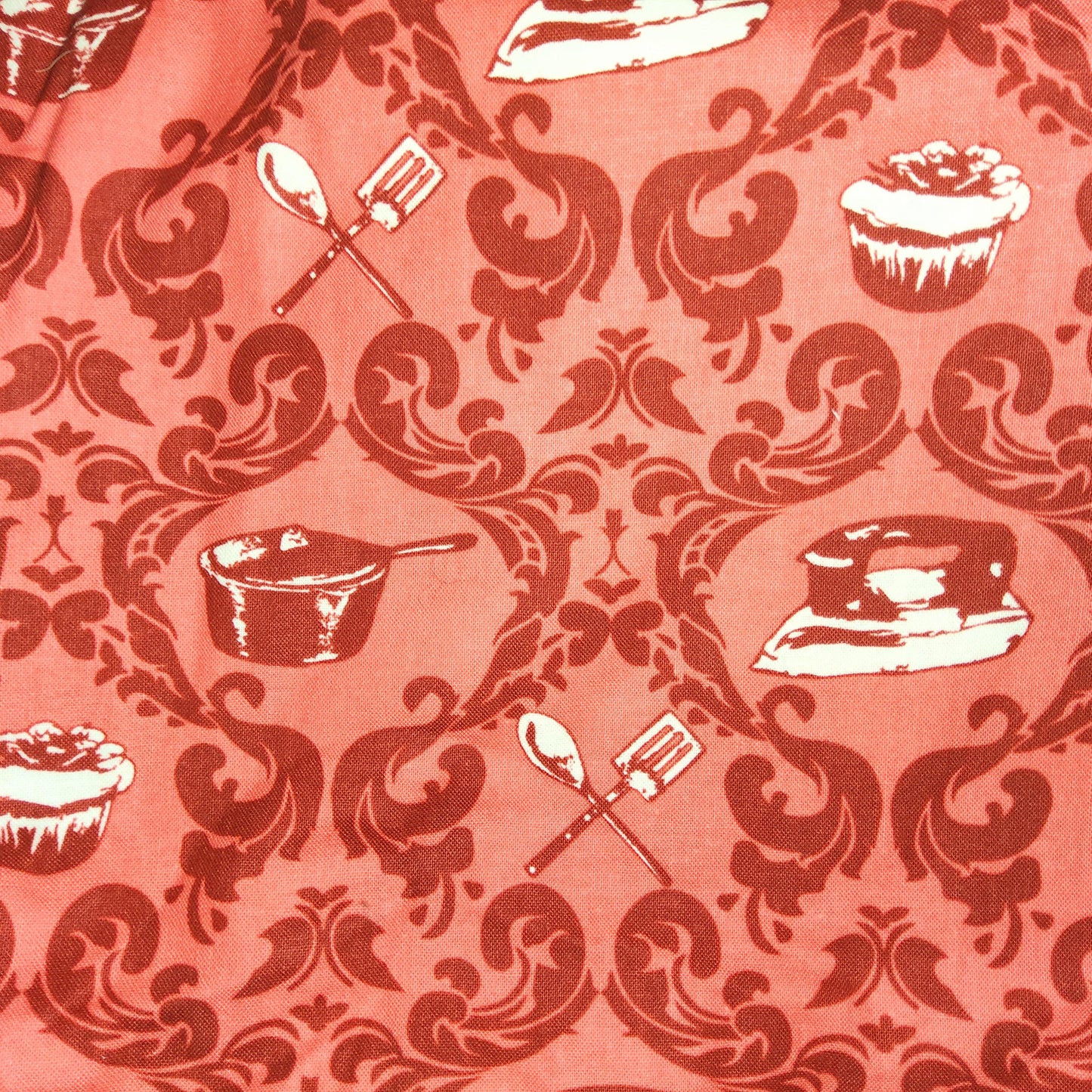 DOMESTIC DIVA BY EMILY TAYLOR red damask C5011 cooking items