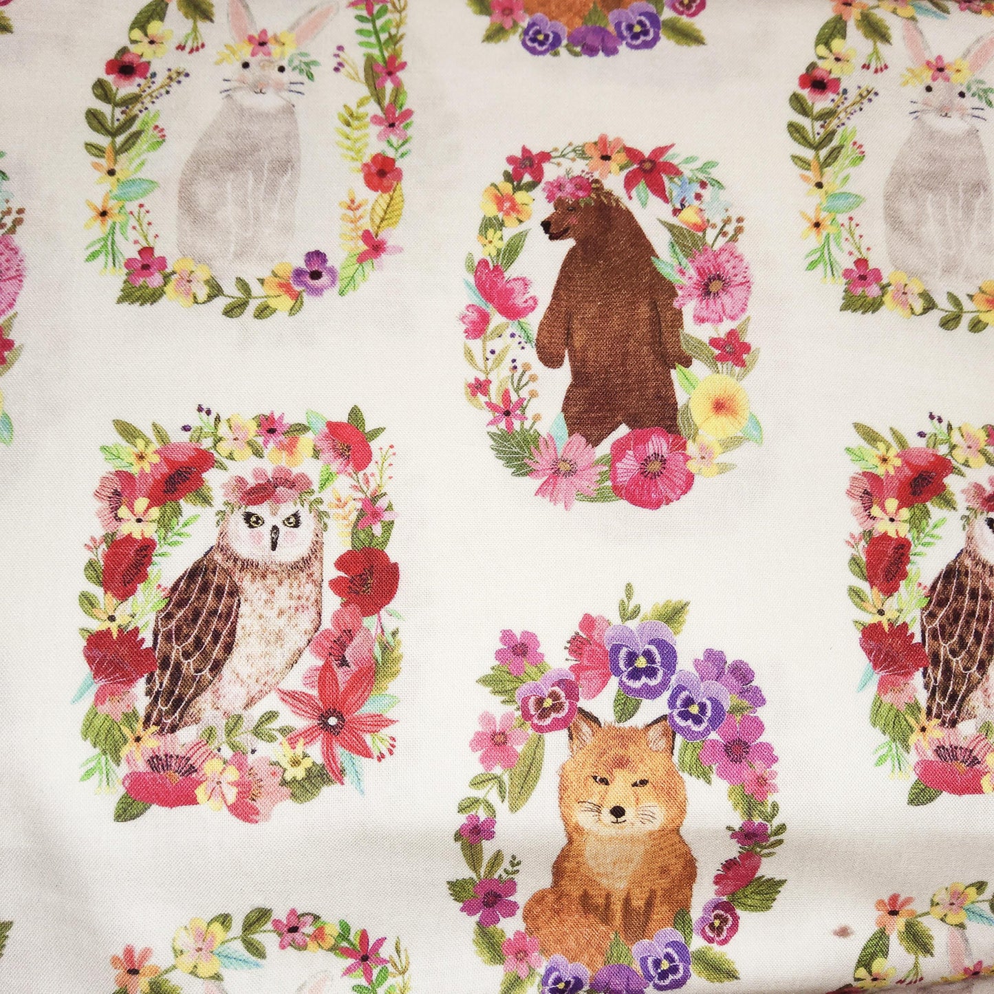 MIA CHARRO - Forest Friends - Cream wreath Forest Animals 129.104.05