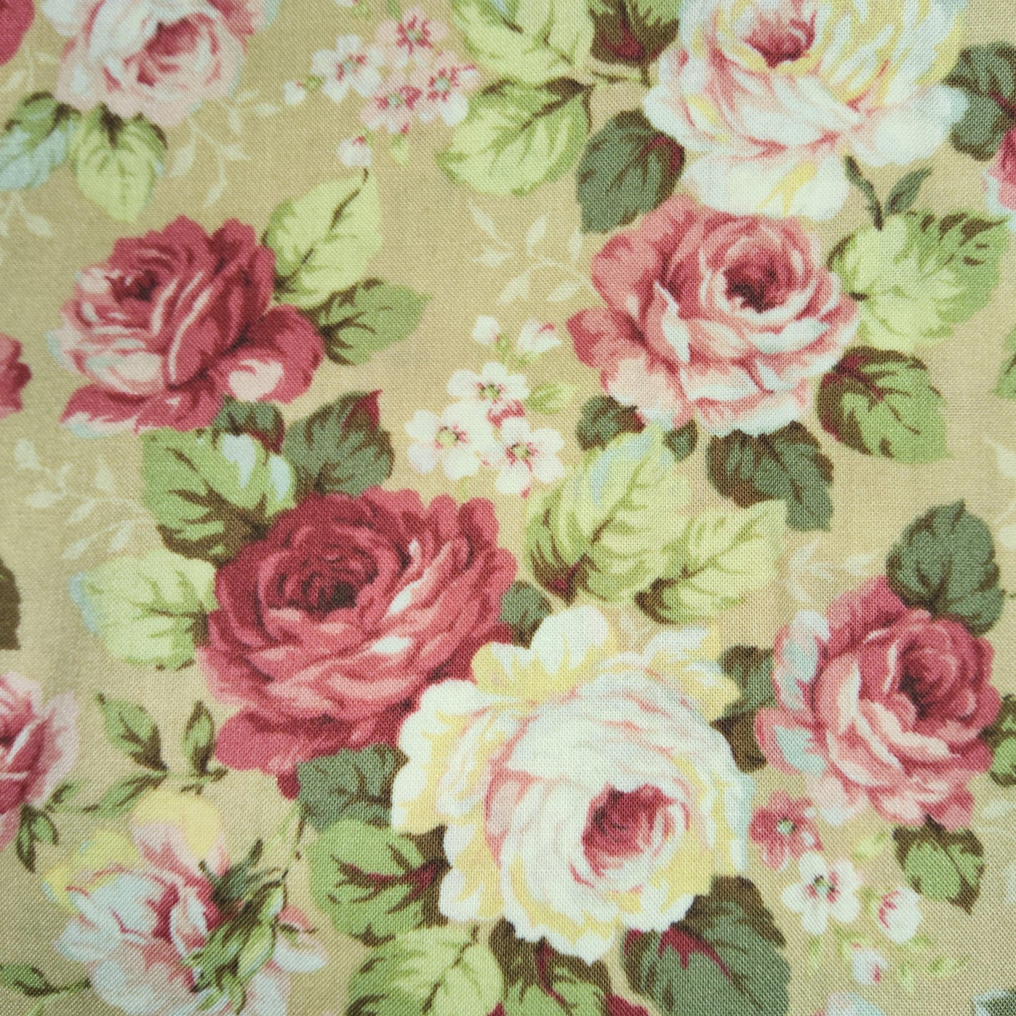 Mary Rose Collection - MR1110R-12D Roses on Beige QUILT GATE