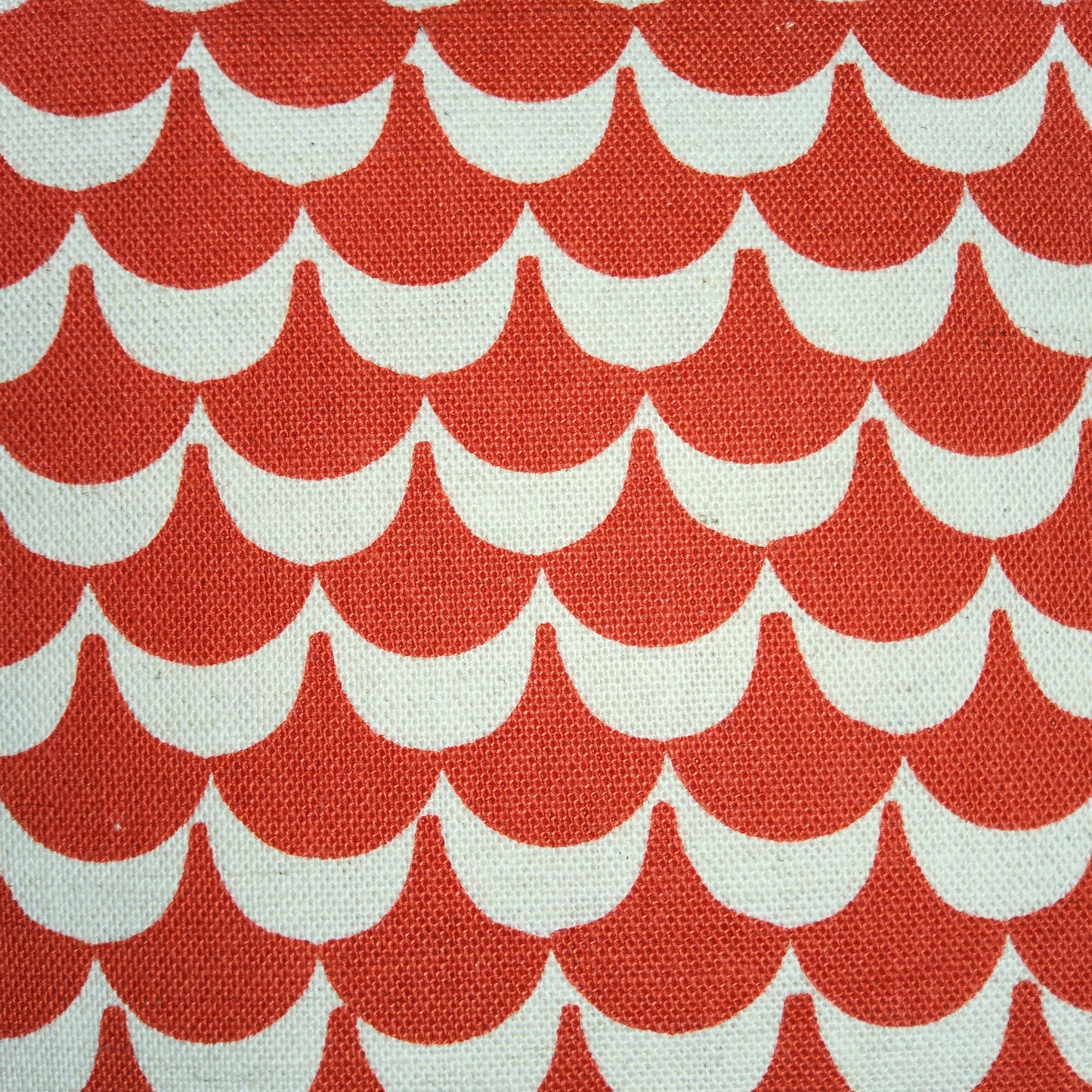 Ellen Luckett Baker - Stamped - Scallops - Red JG41500 A21 *