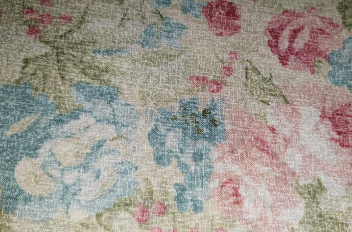 Kaye's Cottage by Kaye England Style 1321 (PINK AND BLUE)