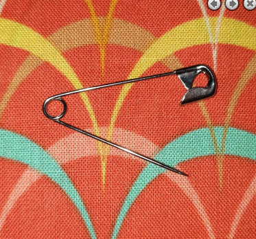 Frippery by Thomas Knauer Scallop Deco Red 5816