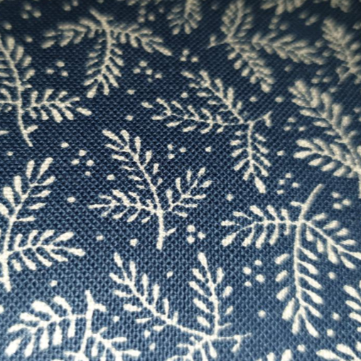 Timeless treasures Alice-C 4242 fern fronds on blue