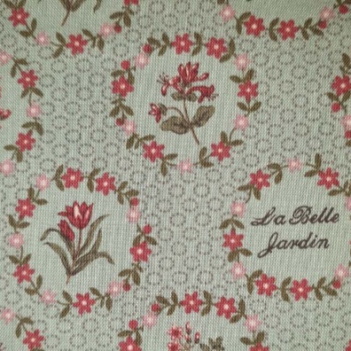 La Belle Fleur by French General 13631 wreath medallion green