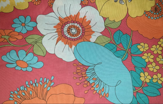 Moda - Urban Chiks - Summer in the City - Strawberry Crush - Pocketful of Posies 31000-16