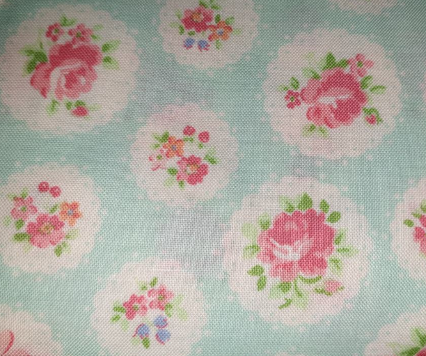 Yuwa 30's collection Atsuko Matsuyama floral scallop circles light aqua (out of print)