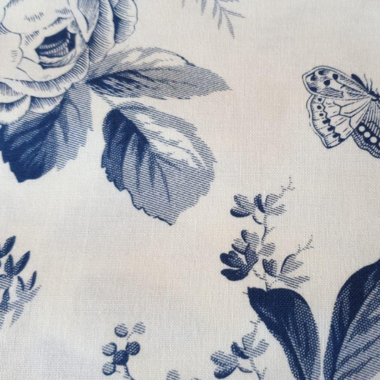 Timeless treasures Alice-C 4238 roses and butterflies on white