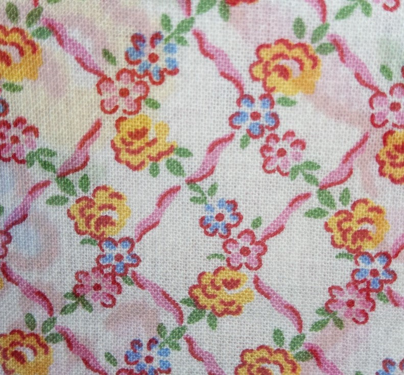 Hooked On Hankies - Lattice Yellow And Pink Flower - RJR FABRICS