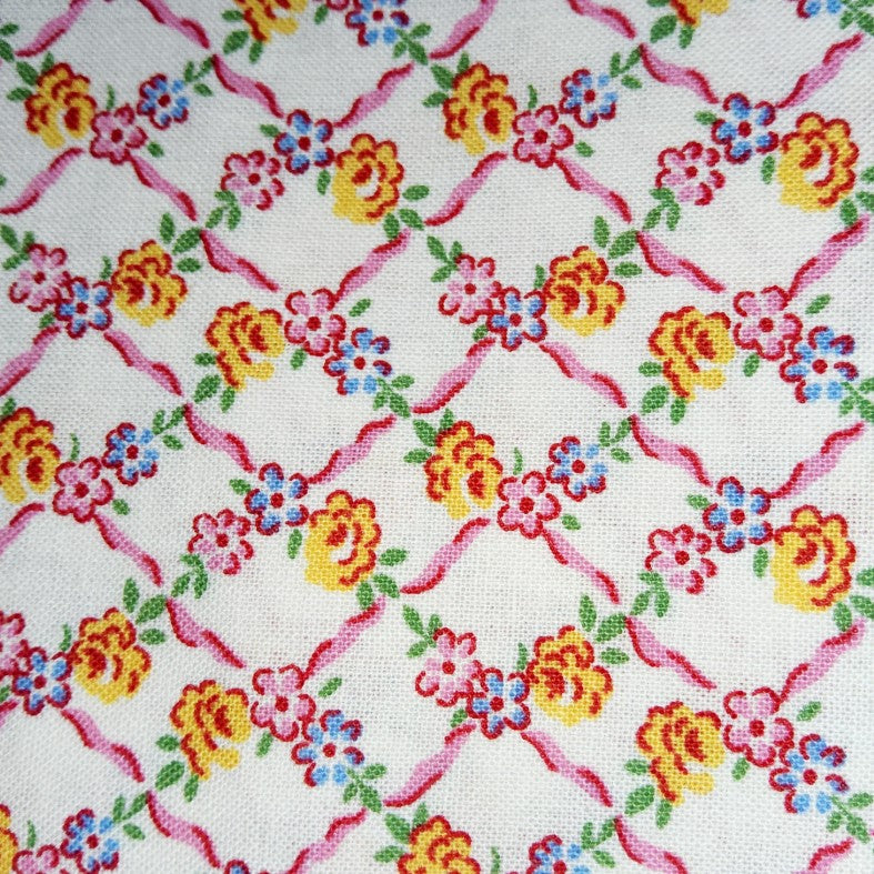 Hooked On Hankies - Lattice Yellow And Pink Flower - RJR FABRICS